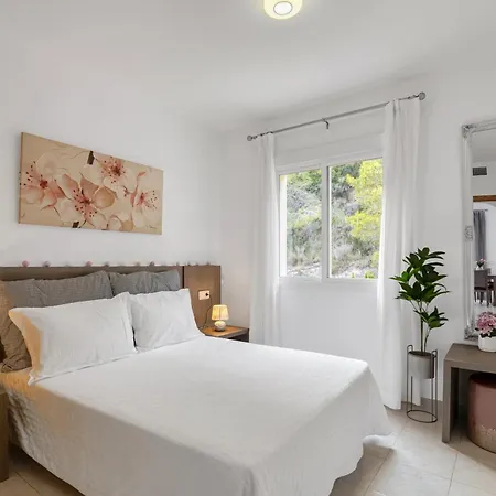 Clementina Imperial Park Apartment Casas de Torrat